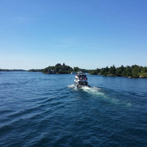 8/24/2013 tarihinde Yevgeniy R.ziyaretçi tarafından Uncle Sam Boat Tours'de çekilen fotoğraf