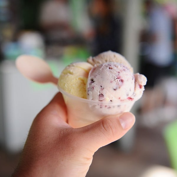 Delicious & freshly made ice cream from the locally grown fruit (soursop, wattle seed, passion fruit, etc.)!