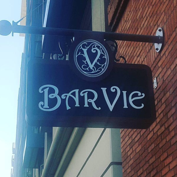 Ви ай пи ложа. La vie aquatique москва. Виайпи бар. Виайпи на саввинской набережной. Улица максима горького 72 ижевск.