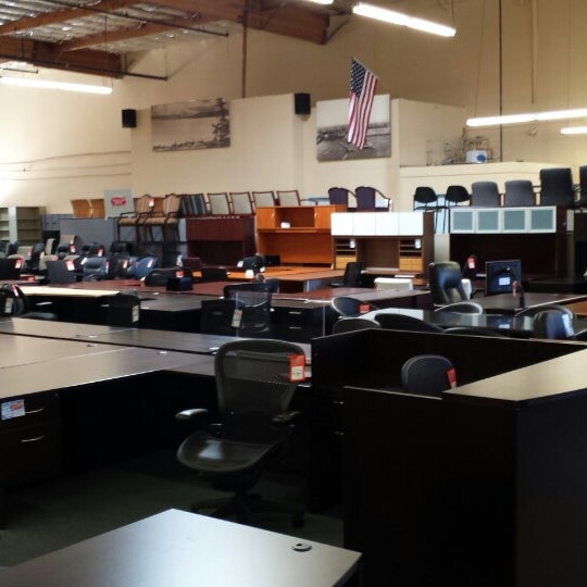 Office Furniture Outlet Inc. Kearny Mesa 방문자 34명의 팁 2개