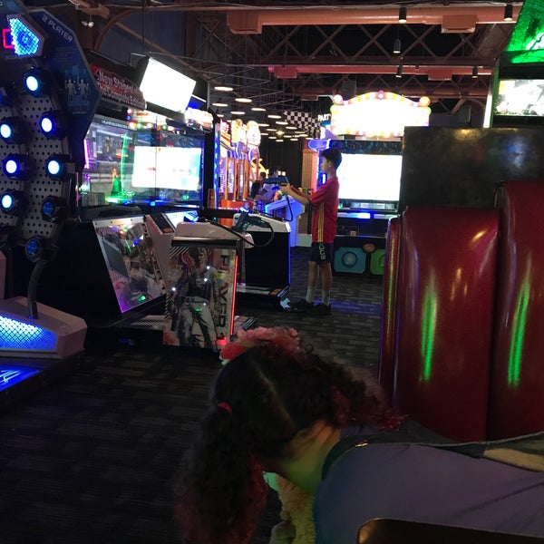 Photo taken at Dave &amp; Buster&#39;s by Tony F. on 10/8/2017