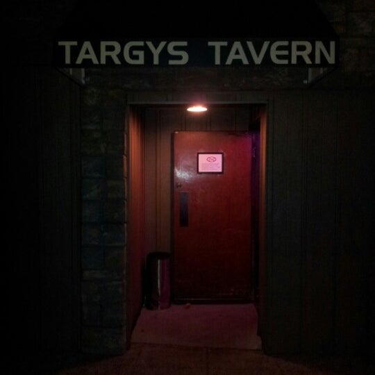 9/18/2012 tarihinde Adam C.ziyaretçi tarafından Targy&#39;s Tavern'de çekilen fotoğraf