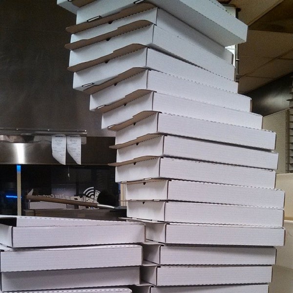 2/9/2014 tarihinde Brandon R.ziyaretçi tarafından 21st Century Pizza'de çekilen fotoğraf