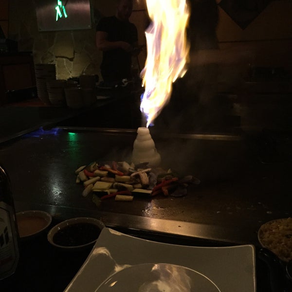 5/30/2015 tarihinde Valerieziyaretçi tarafından Musashi&#39;s Japanese Steakhouse'de çekilen fotoğraf