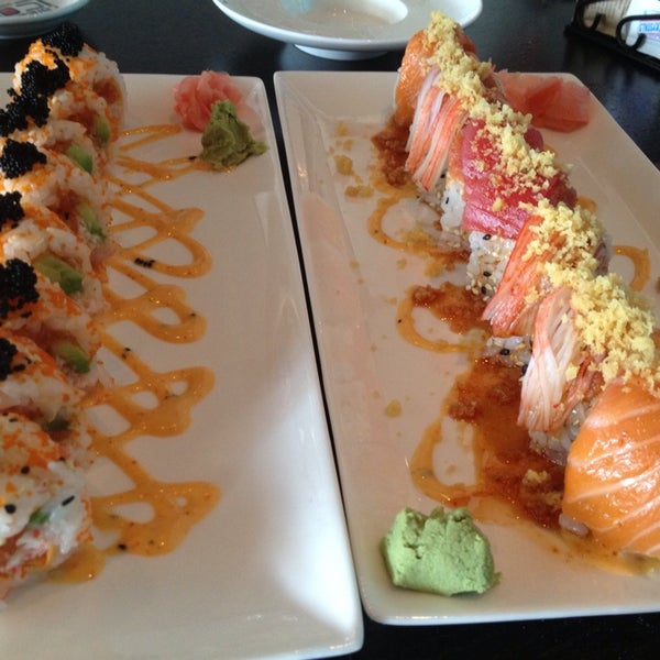Снимок сделан в Cafe Icon-Sushi &amp; Grill пользователем Valerie 8/22/2013