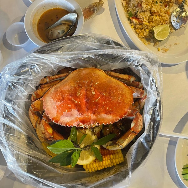 Photo taken at Nine Seafood Restaurant by graceface k. on 10/26/2022