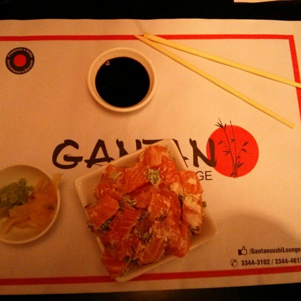 รูปภาพถ่ายที่ Gantan Sushi Lounge โดย Gabriela เมื่อ 1/10/2014