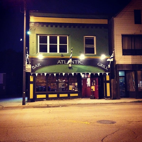 8/31/2014にKerry F.がThe Atlantic Bar &amp; Grillで撮った写真