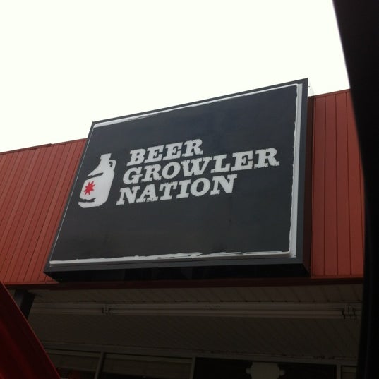 Photo taken at Beer Growler Nation by Chris N. on 12/8/2012