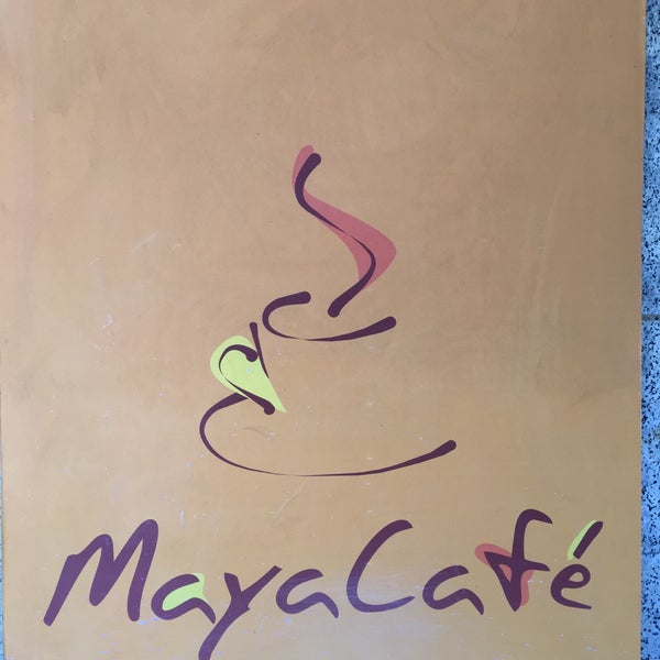 รูปภาพถ่ายที่ Maya Café โดย MU S. เมื่อ 10/12/2016