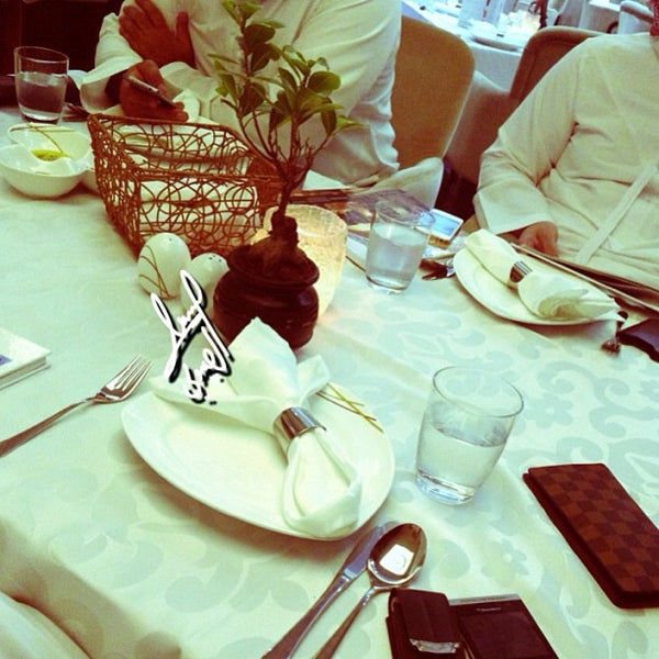 Foto scattata a Italianissimo Restaurant Dubai da Nawaf A. il 6/15/2013