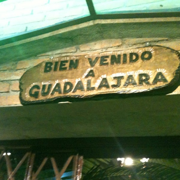 รูปภาพถ่ายที่ Guadalajara Mexican Food โดย Douglas L. เมื่อ 1/20/2013