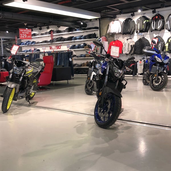 Photo taken at Yamaha Istanbul by Diucar on 5/31/2018