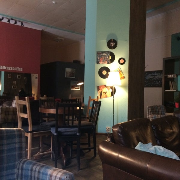 1/31/2016 tarihinde Katie J.ziyaretçi tarafından Jeffreys coffeeshop Маросейка'de çekilen fotoğraf
