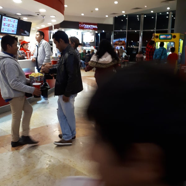 Fotos en Cinemex BLVD. ALFREDO DEL MAZO NO. 705,