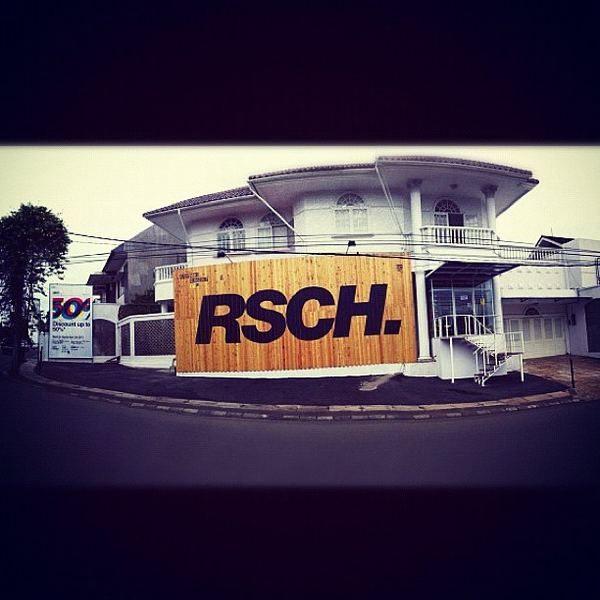 95 Jaket Ouval Research Bintaro HD