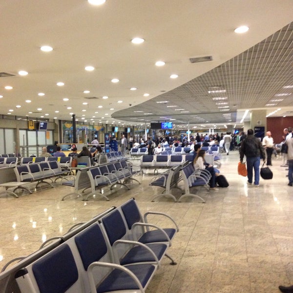 รูปภาพถ่ายที่ Aeroporto Internacional de Campinas / Viracopos (VCP) โดย Raphael P. เมื่อ 6/12/2015