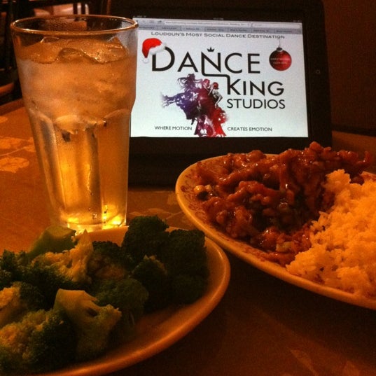 Снимок сделан в China King&#39;s Restaurant пользователем Adam K. 12/17/2012