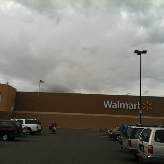 Walmart Supercenter Lebanon'da Hipermarket