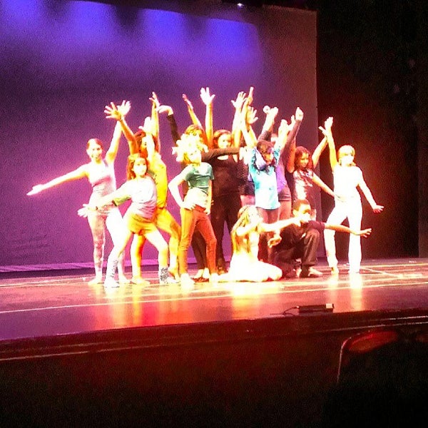 Foto diambil di Miami Theater Center oleh Monica Lynne H. pada 7/3/2013