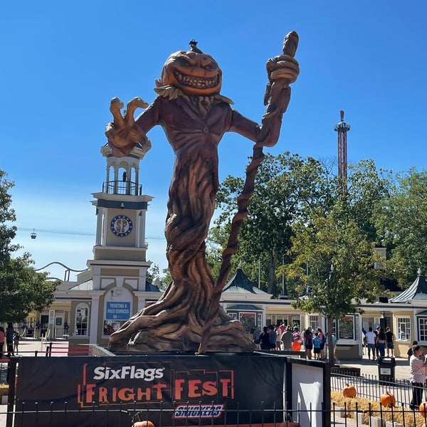 Foto diambil di Six Flags Great Adventure oleh Jace736 pada 9/11/2021