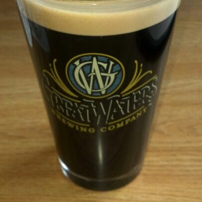 10/1/2012 tarihinde Yodaziyaretçi tarafından Great Waters Brewing Company'de çekilen fotoğraf