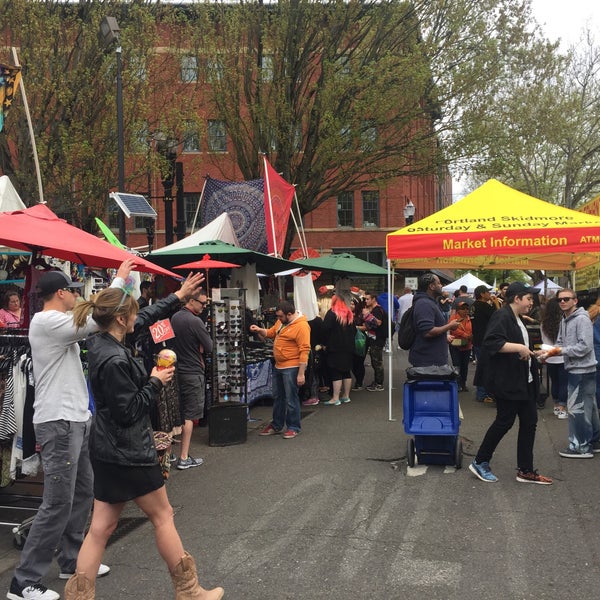 Skidmore Market Arts and Crafts Store in Portland