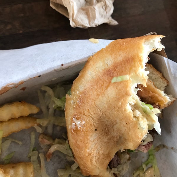 Brooks Burgers 220 Five Cities Dr