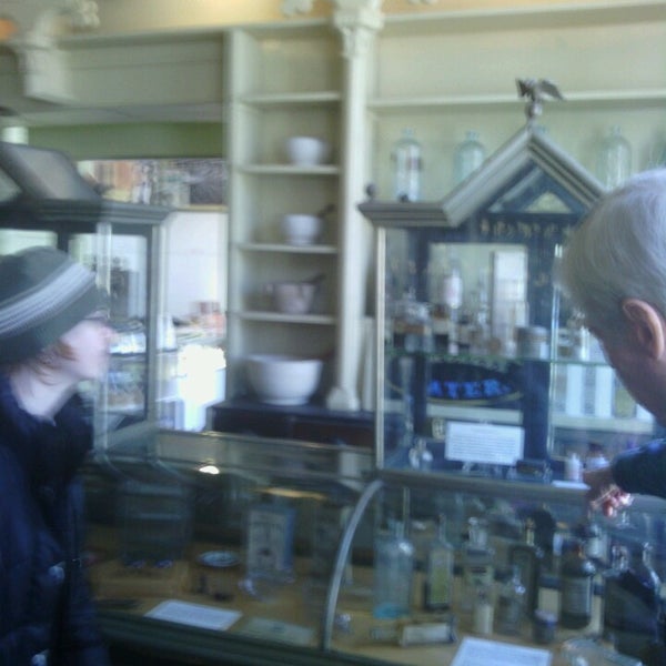 Photo taken at Stabler-Leadbeater Apothecary Museum by Richard K. on 3/14/2013