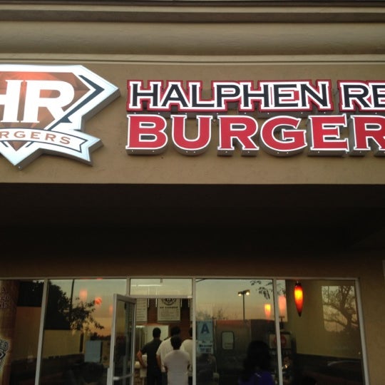 Foto diambil di Halphen Red Burgers oleh Janet pada 10/29/2012