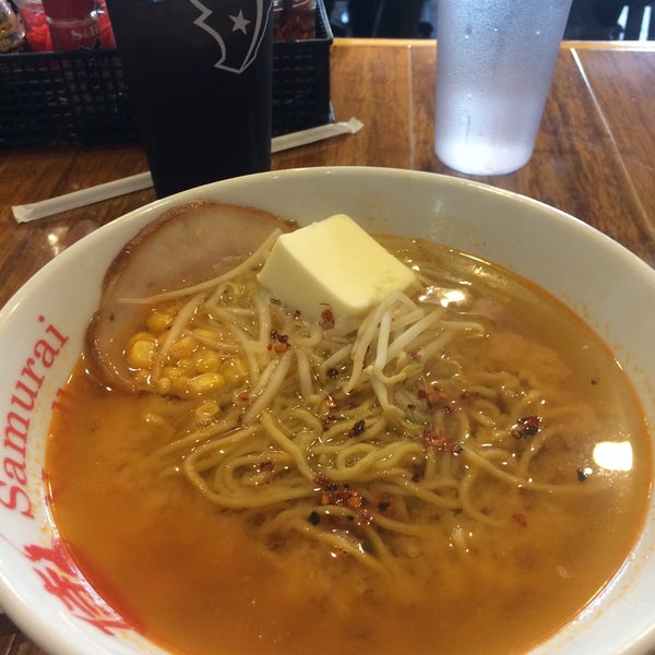 5/31/2015 tarihinde Manny P.ziyaretçi tarafından Samurai Noodle'de çekilen fotoğraf