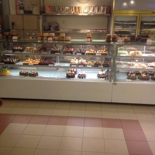 Photos at Berry's Cake House Bakery