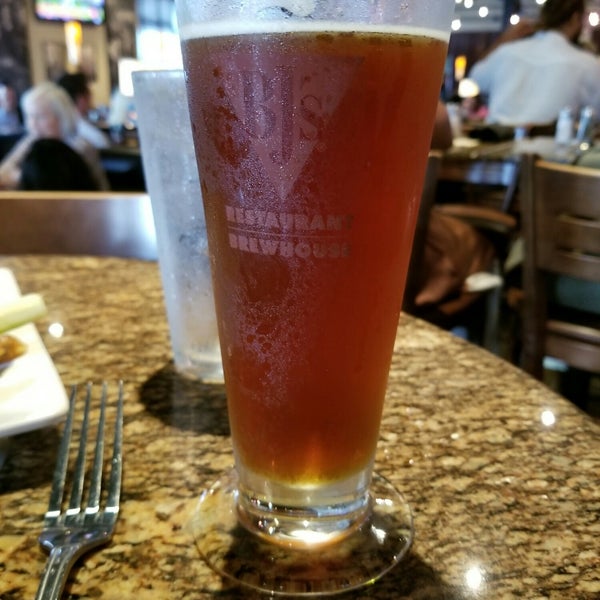 Photo taken at BJ&#39;s Restaurant &amp; Brewhouse by Ed N. on 6/26/2018