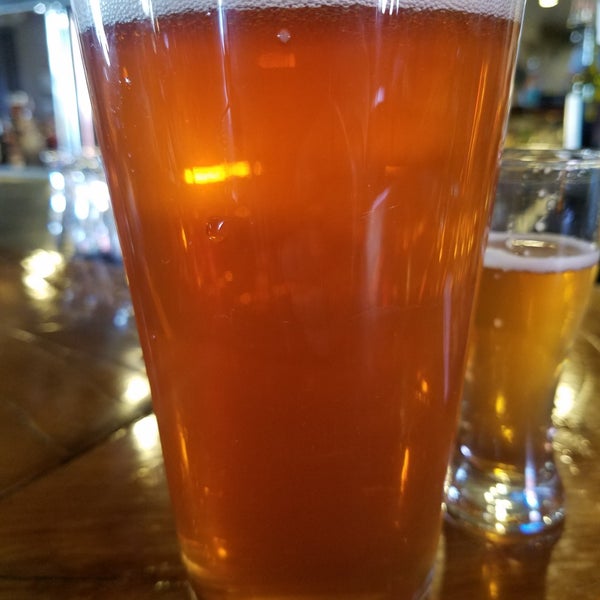 Photo taken at Grand Canyon Brewing + Distillery by Tony on 3/29/2019