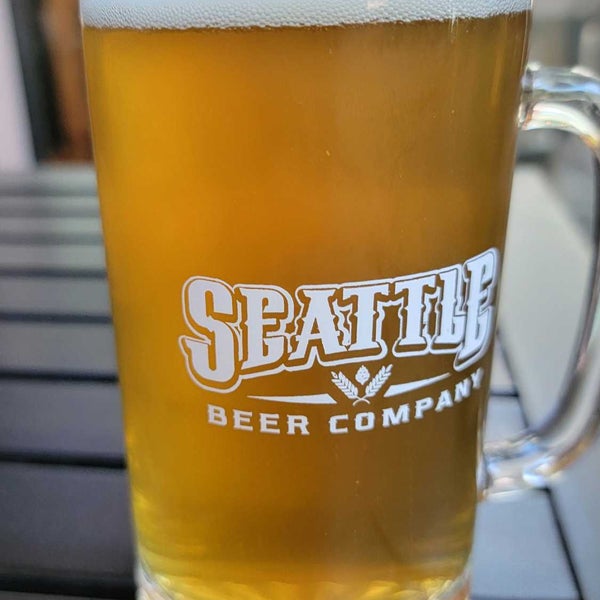 Foto diambil di Seattle Beer Co. oleh Tony pada 9/24/2021