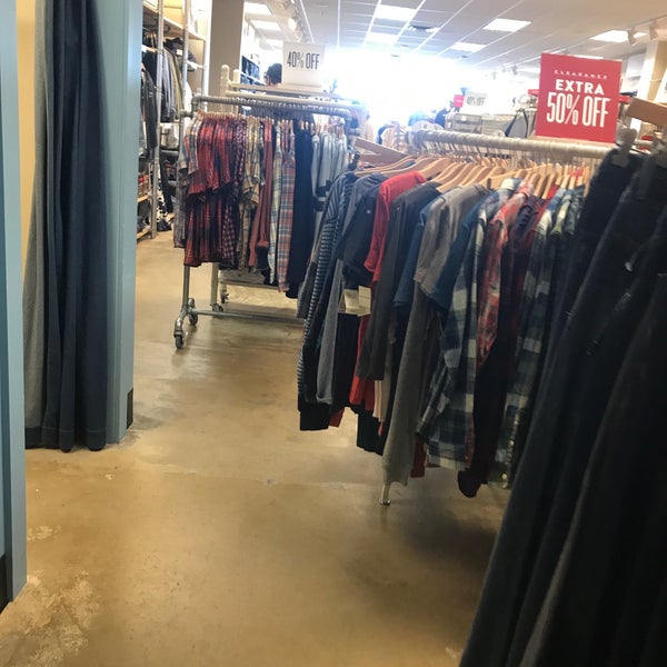 tanger lucky brand