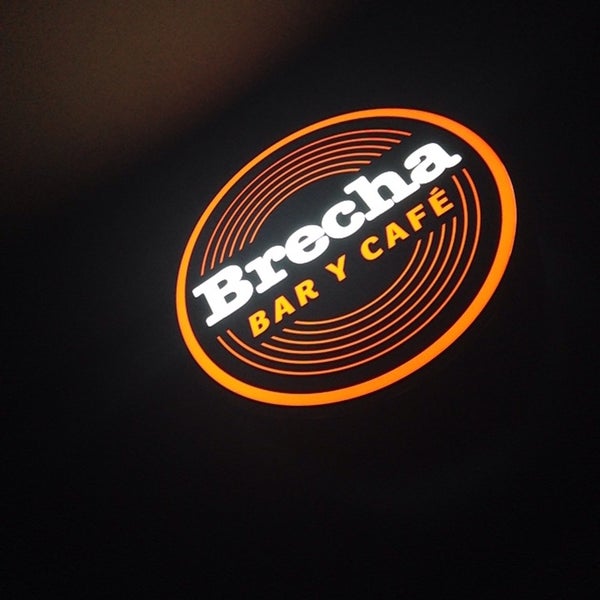 11/27/2014 tarihinde Nicolásziyaretçi tarafından Brecha Bar &amp; Café'de çekilen fotoğraf