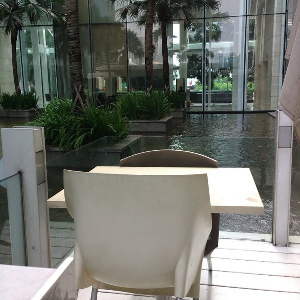 Swimming Pool & Gym MENARA DEA Jakarta Selatan Mega Kuningan