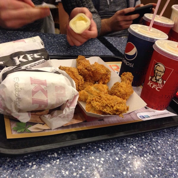 Photo taken at KFC by Hangan R. on 2/23/2014