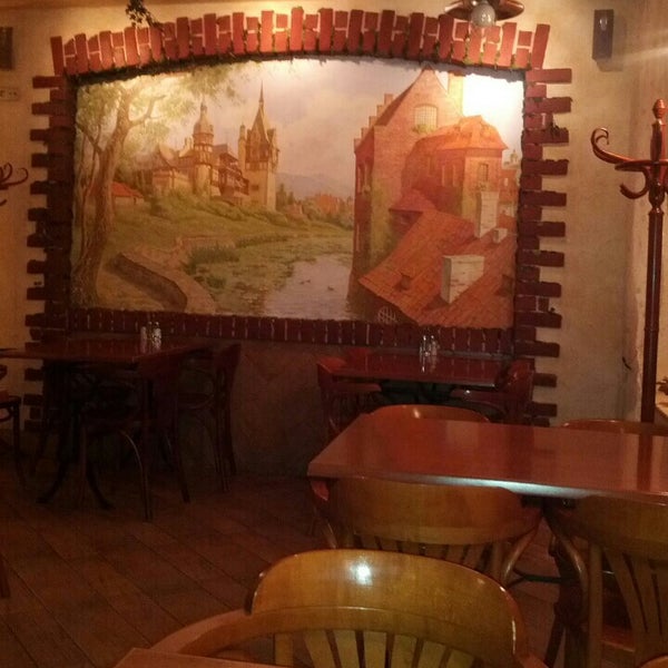Фото арки в кафе