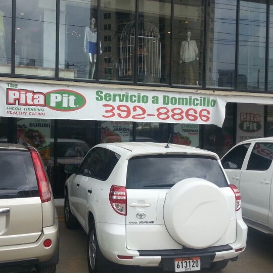 Photo taken at Pita Pit Panamá by Leo L. on 3/11/2013