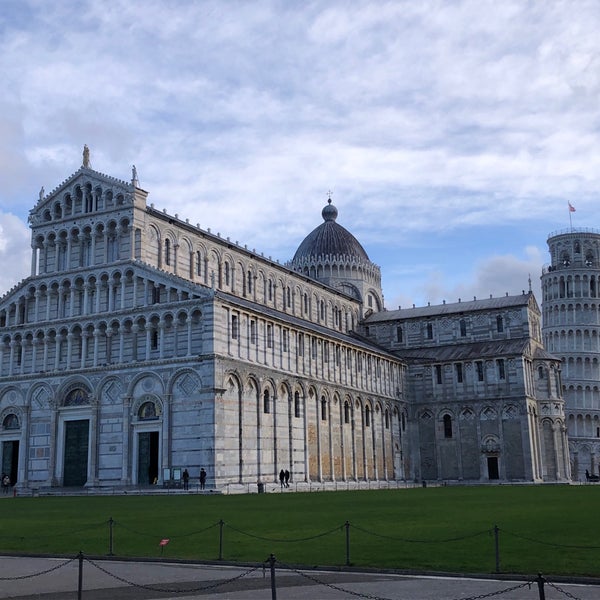 12/5/2021 tarihinde Davide M.ziyaretçi tarafından Piazza del Duomo (Piazza dei Miracoli)'de çekilen fotoğraf