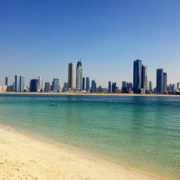 Парк аль мамзар. Парк Аль Мамзар Дубай. Пляж Мамзар Дубай. Пляж al Mamzar в Дубае. Пляж Аль Мамзар Бич Дубай.