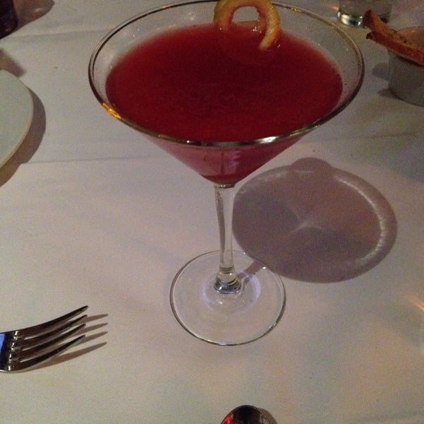 Si te gusta lo dulce, el martini de fresa esta delicioso!