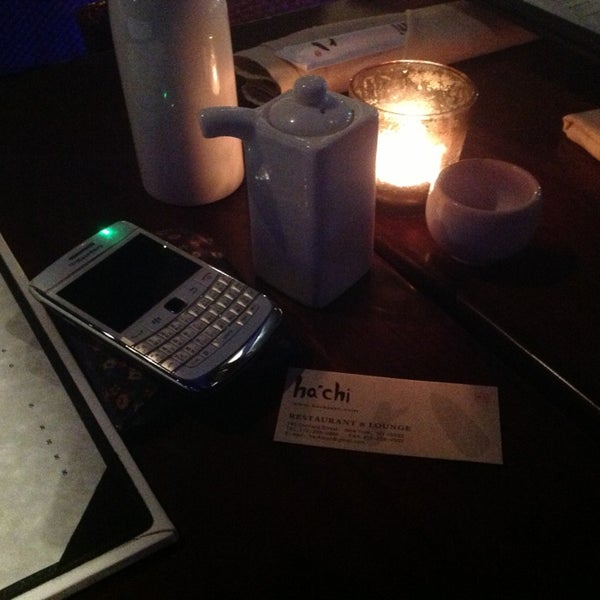 Das Foto wurde bei HaChi Restaurant &amp; Lounge von Yu am 1/5/2013 aufgenommen