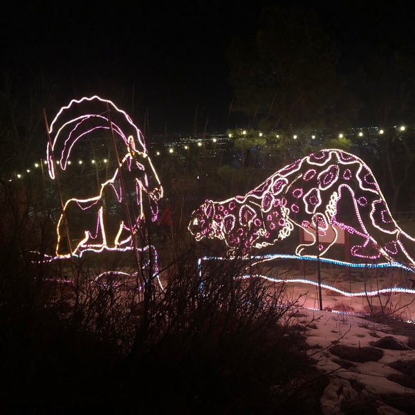Снимок сделан в Cheyenne Mountain Zoo пользователем Mary 12/24/2019