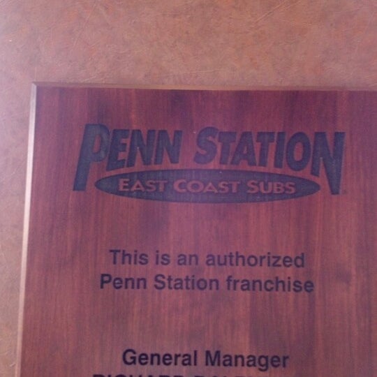 Photo prise au Penn Station East Coast Subs par Brandon B. le9/25/2012