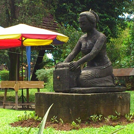 Taman Apotek Hidup Taman Mini Indonesia Indah Taman Mini