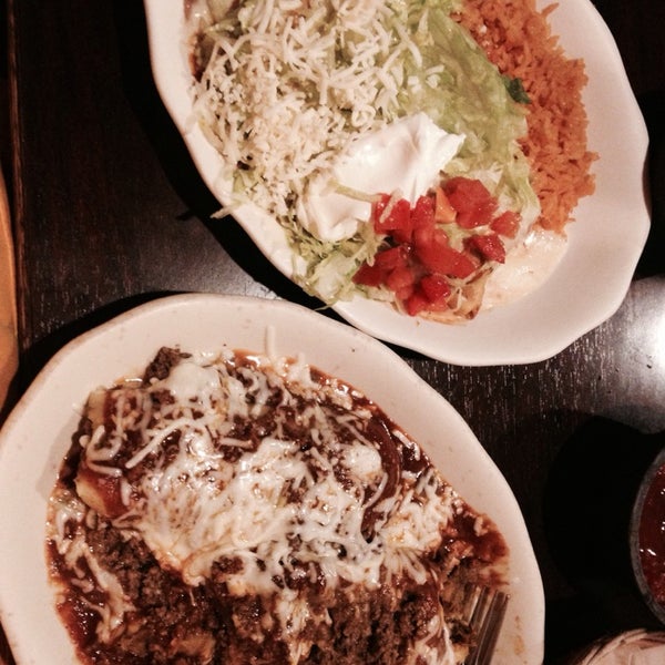 3/27/2014にVictoria B.がTequila&#39;s Mexican Restaurantで撮った写真