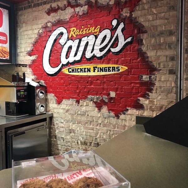 Photo taken at Raising Cane&#39;s Chicken Fingers by 🎼 D&#39;Wayne 🎤 J. on 7/10/2018
